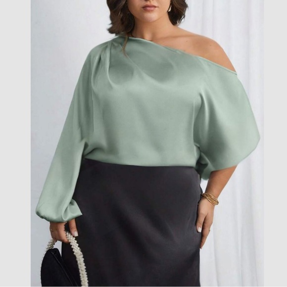 Luxe plus size dark green asymmetrical neck blouse - Picture 6 of 6